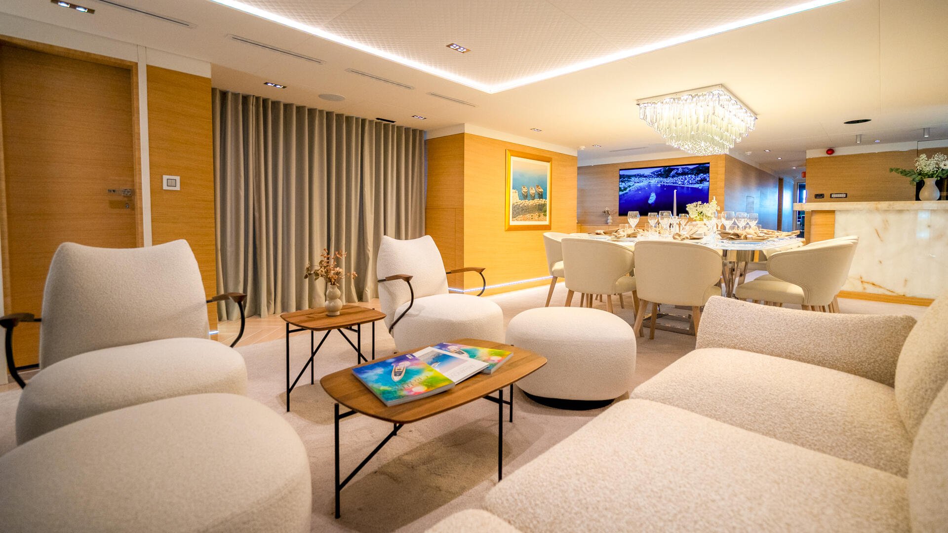 26-Renata-salon-side-view_.jpg