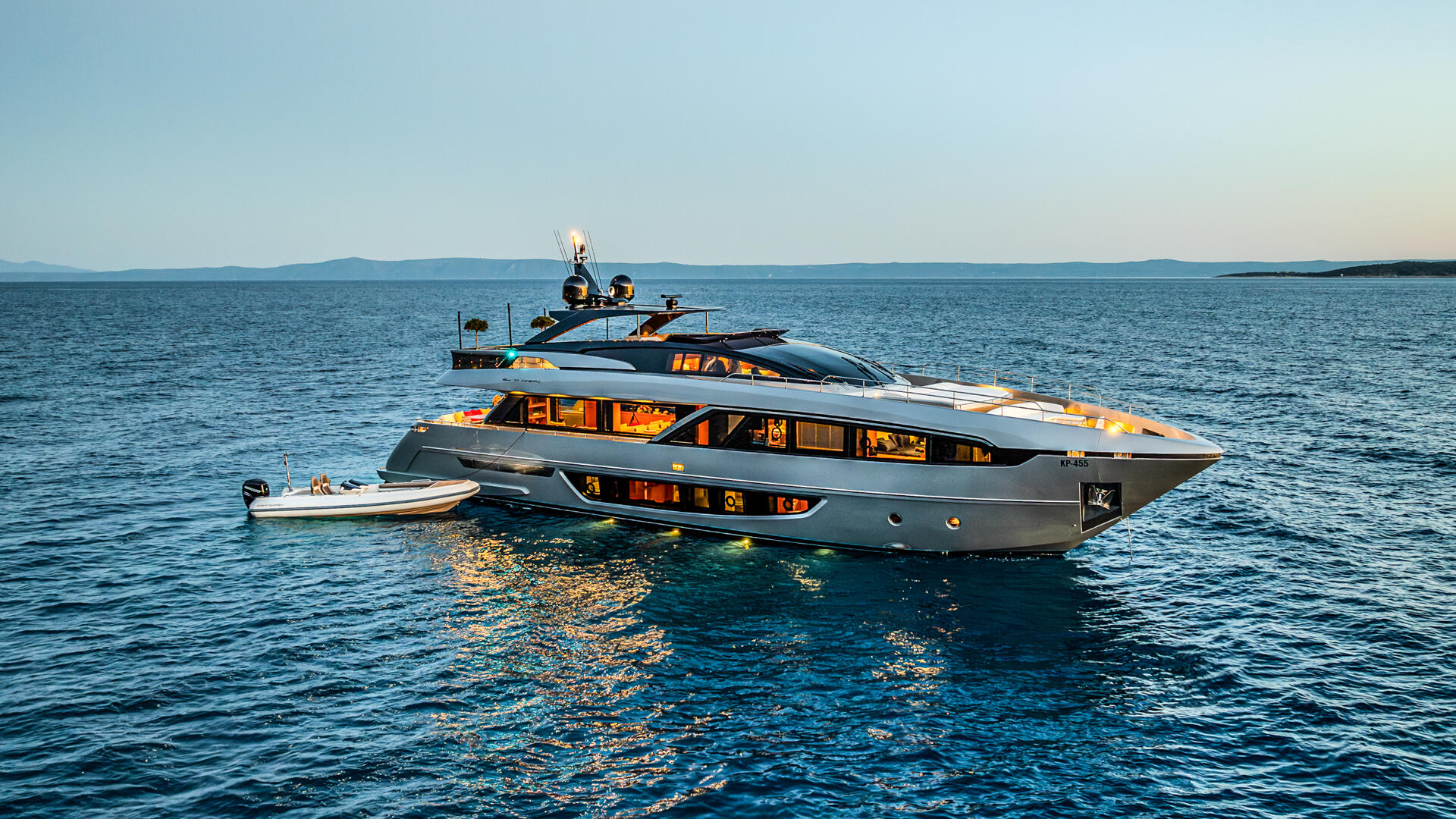 18-No-Stress-888-starboard-at-sunset_.jpg