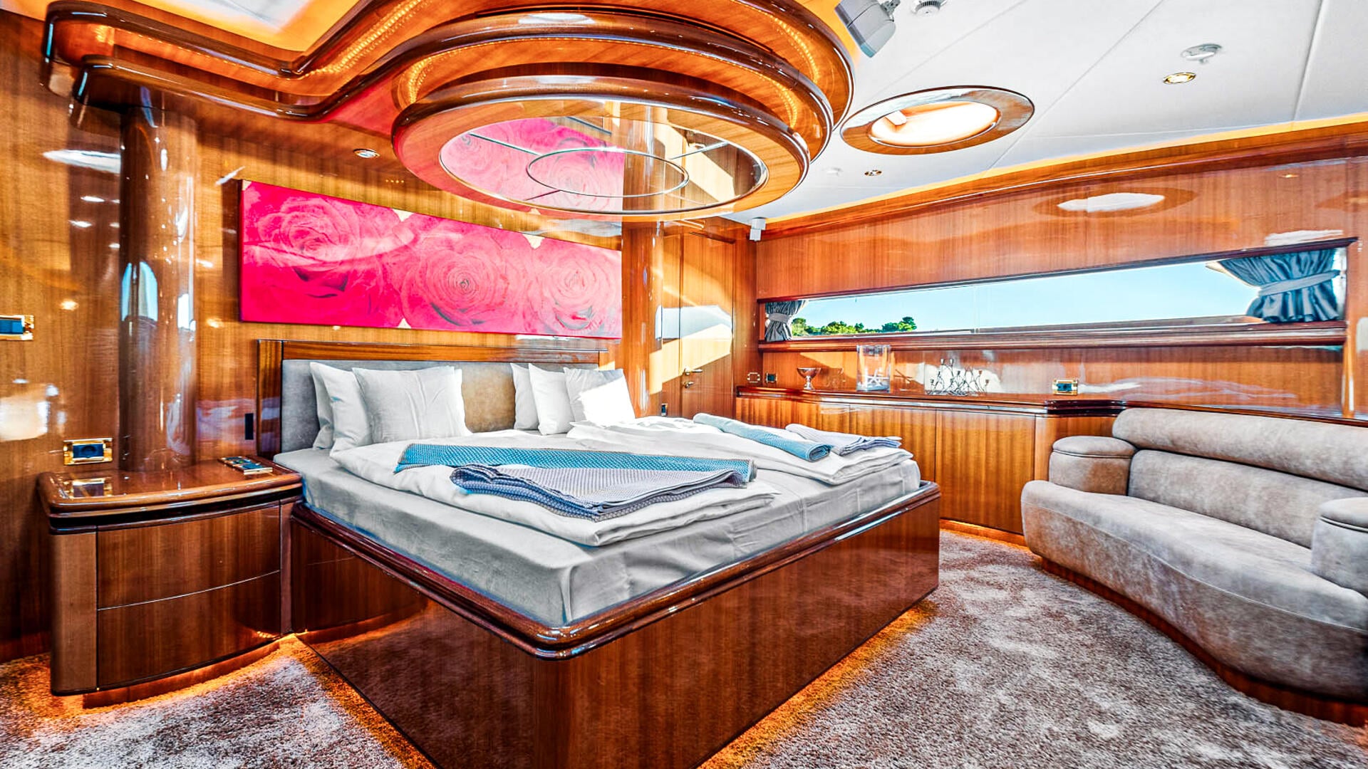 27-Conte-Stefani-Master-cabin_.jpg