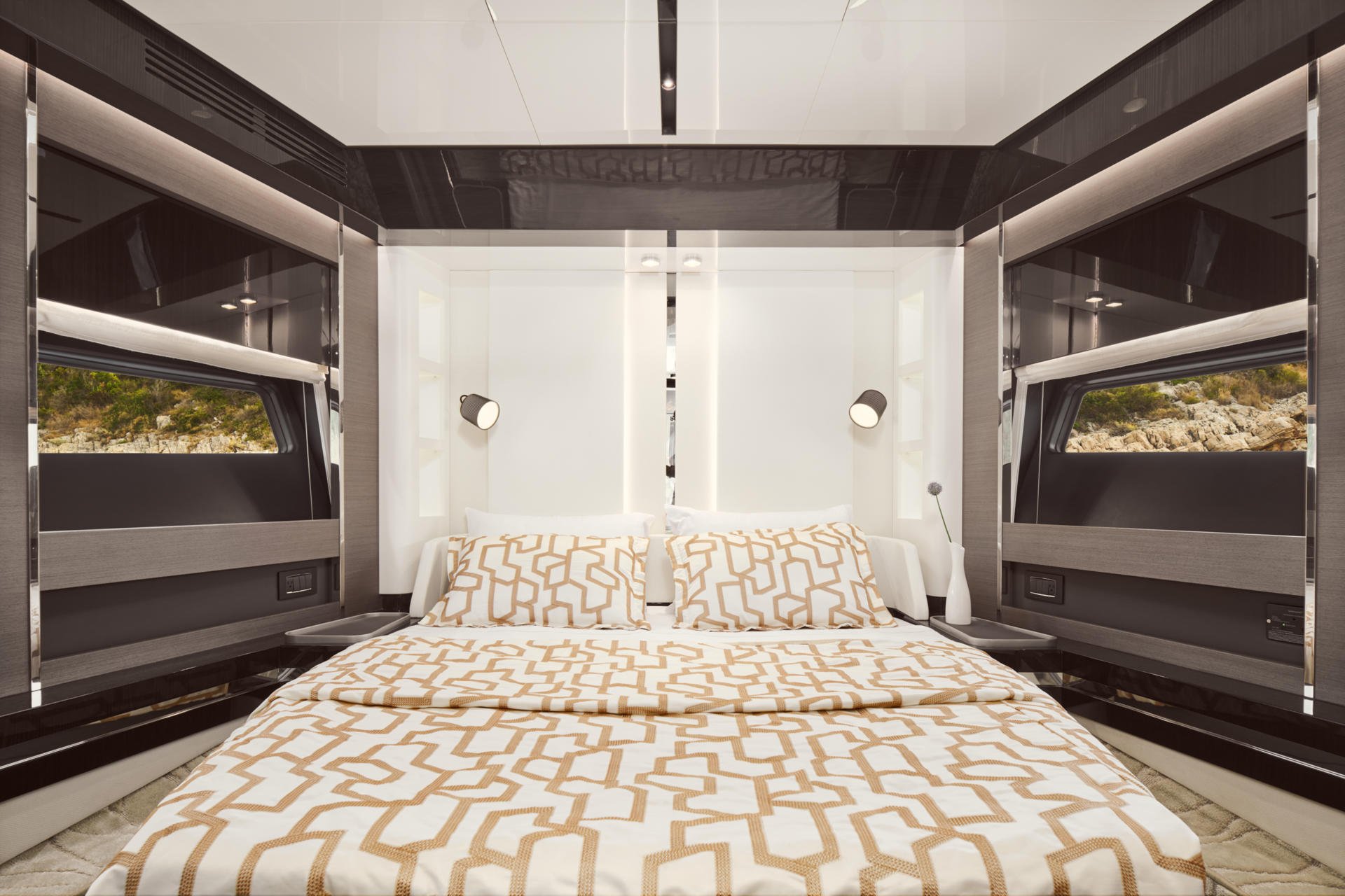 28-Myne-double-cabin-view_.jpg