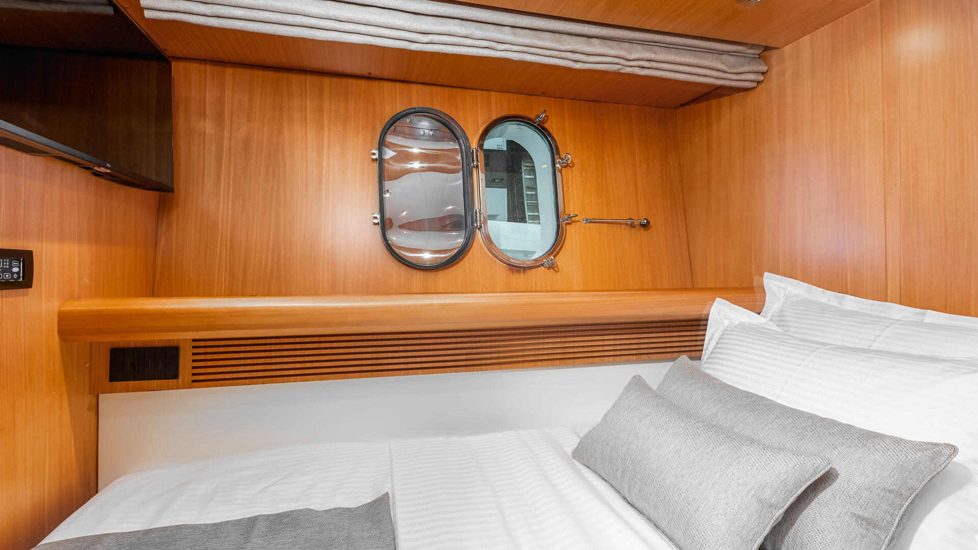 29-Cynthia-Double-cabin-2-side-view_.jpg