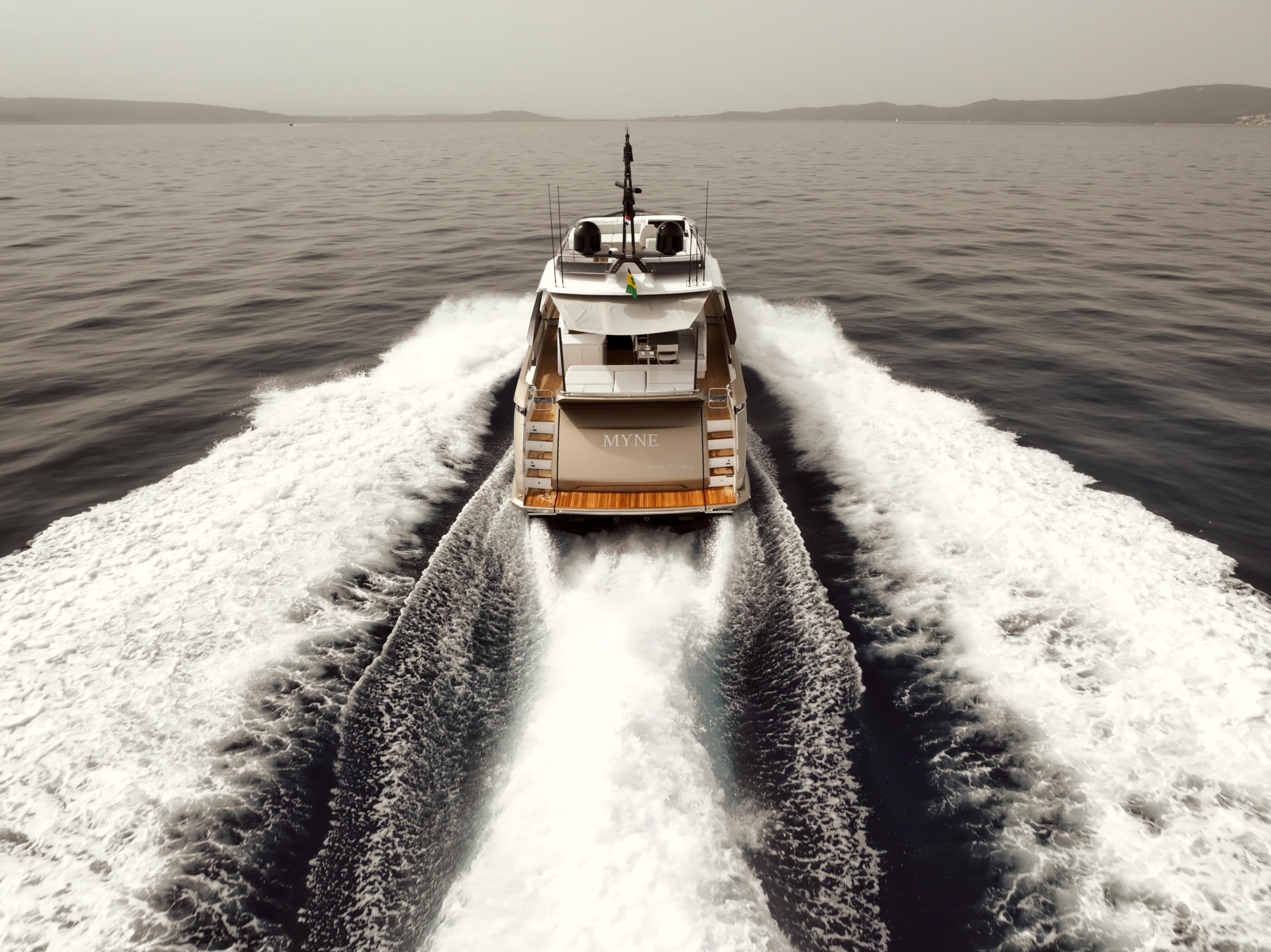 03-Myne-on-the-water_.jpg