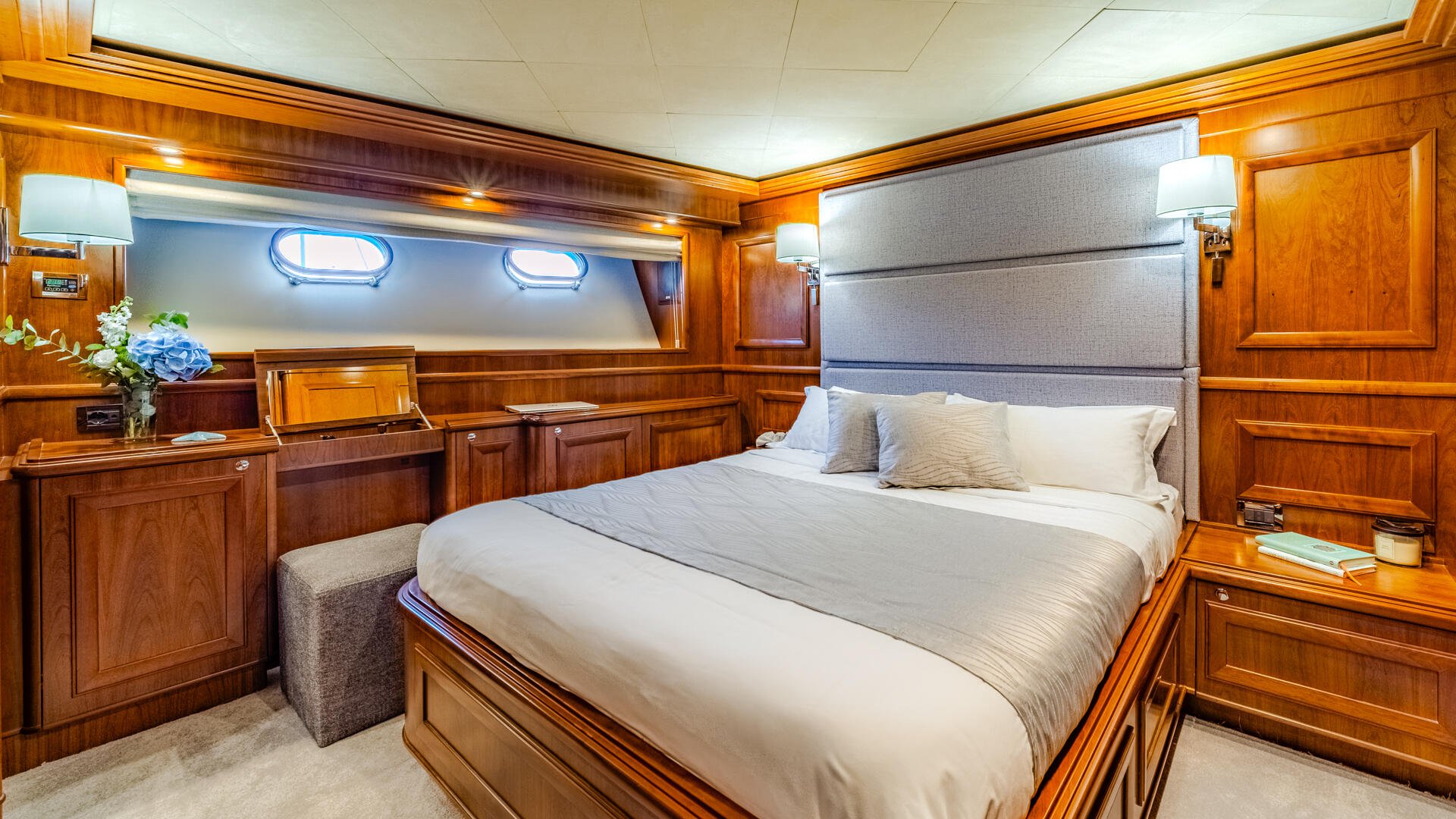 32-Klobuk-forward-double-cabin_.jpg