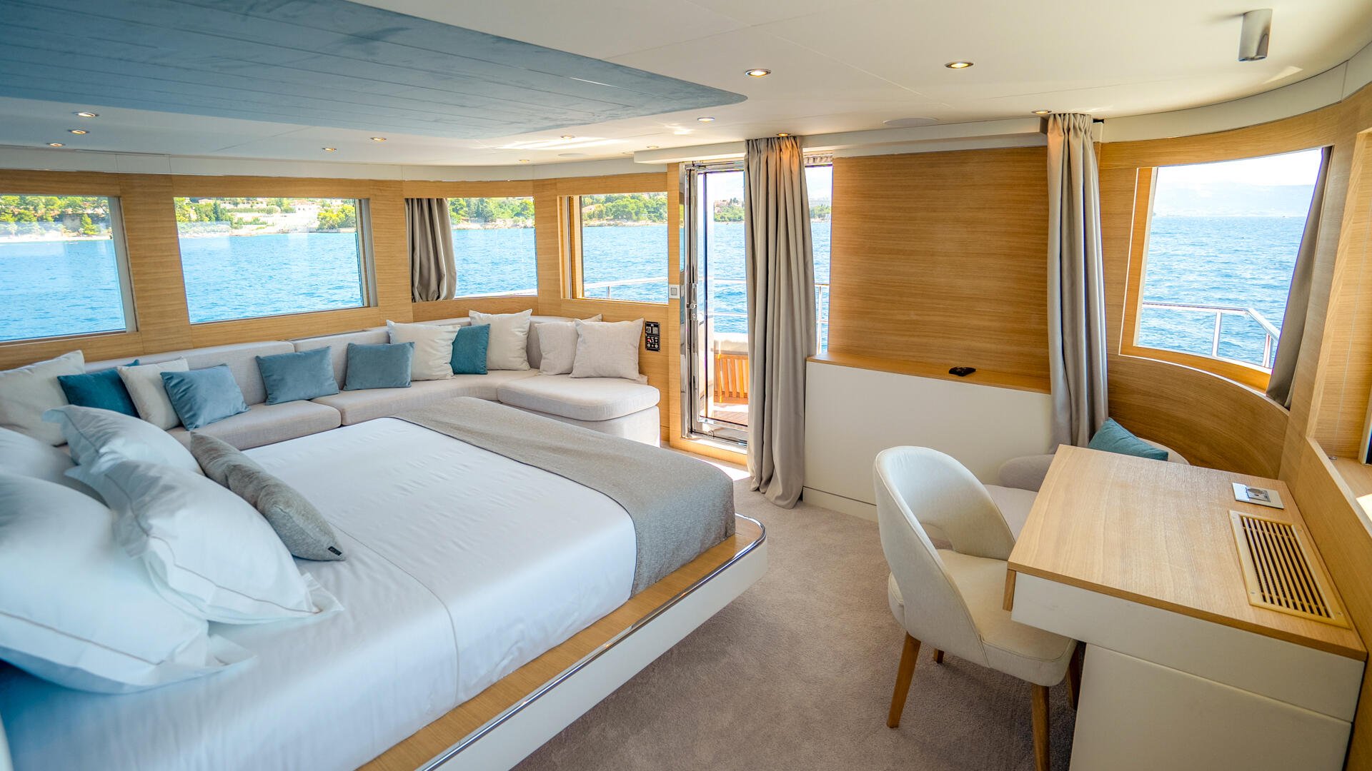 18-Renata-Master-stateroom_.jpg