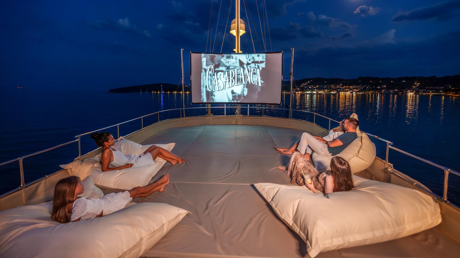 16-Casablanca-sundeck-cinema_.jpg