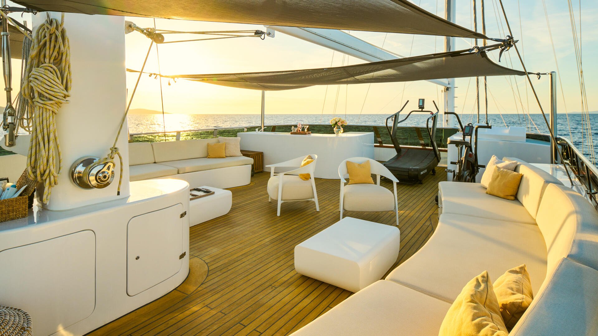 10-Lady-Gita-sundeck-view-towards-bow_.jpg