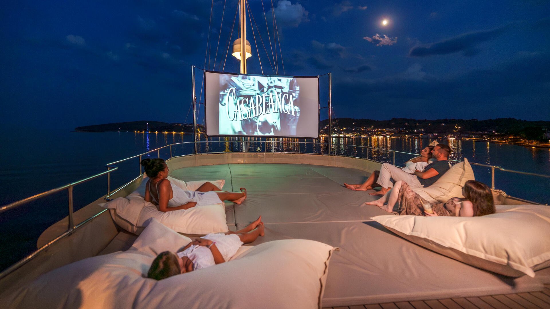 15-Casablanca-sundeck-cinema_.jpg