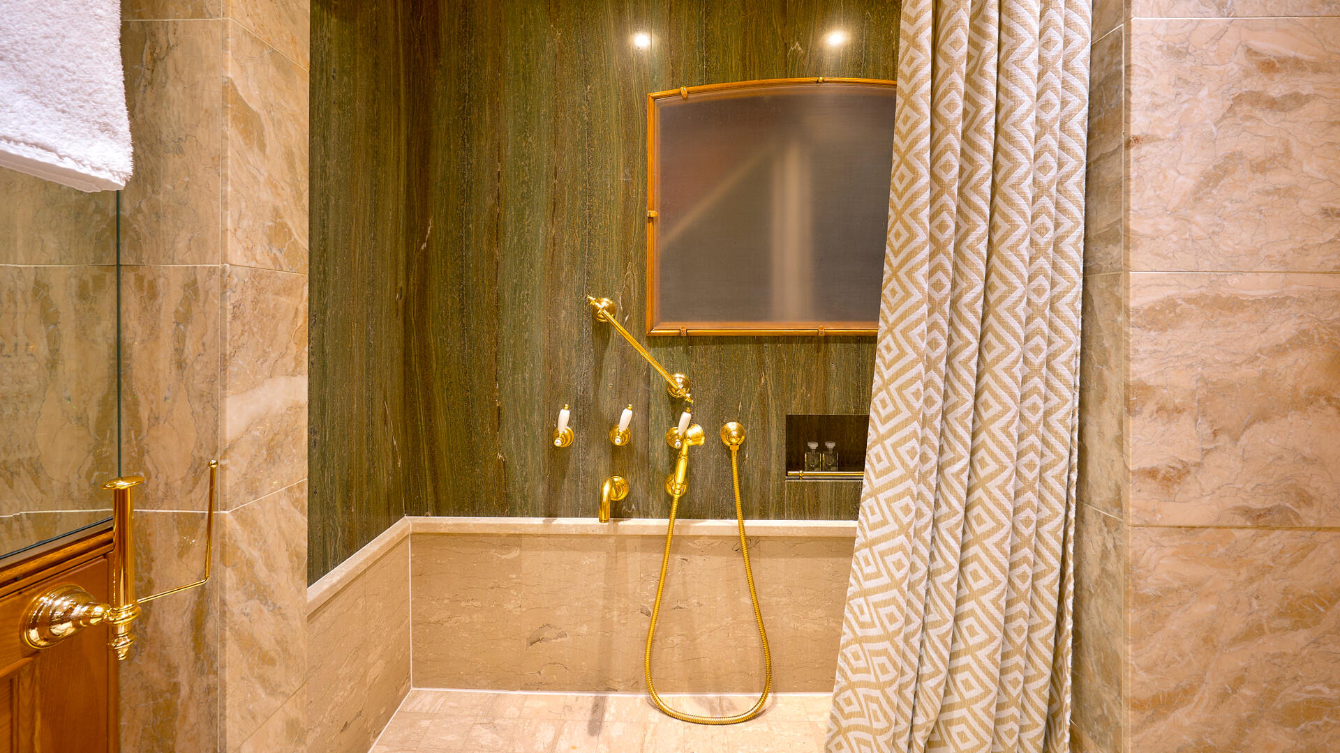24-To-Je-To-master-bathroom-shower_.jpg