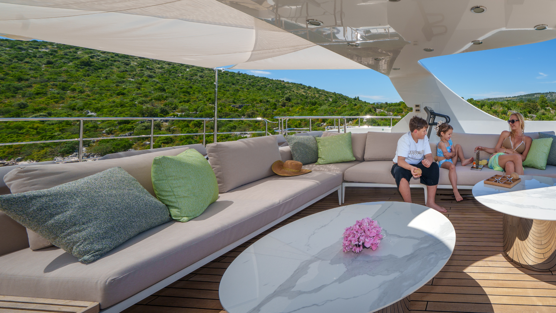 13-Silent-World-flybridge-lounge_.png
