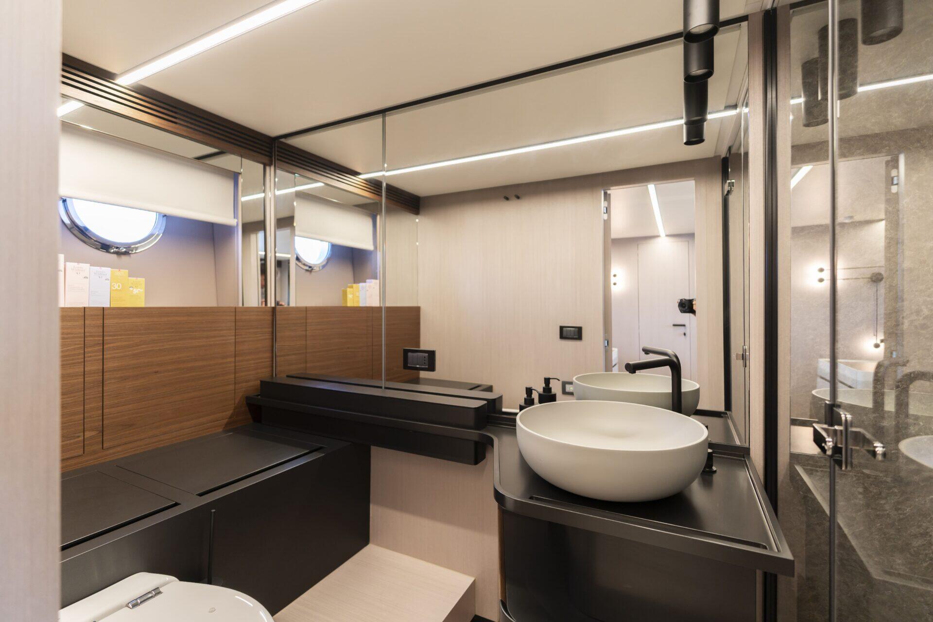12-FELICITA-master-bathroom_.jpg