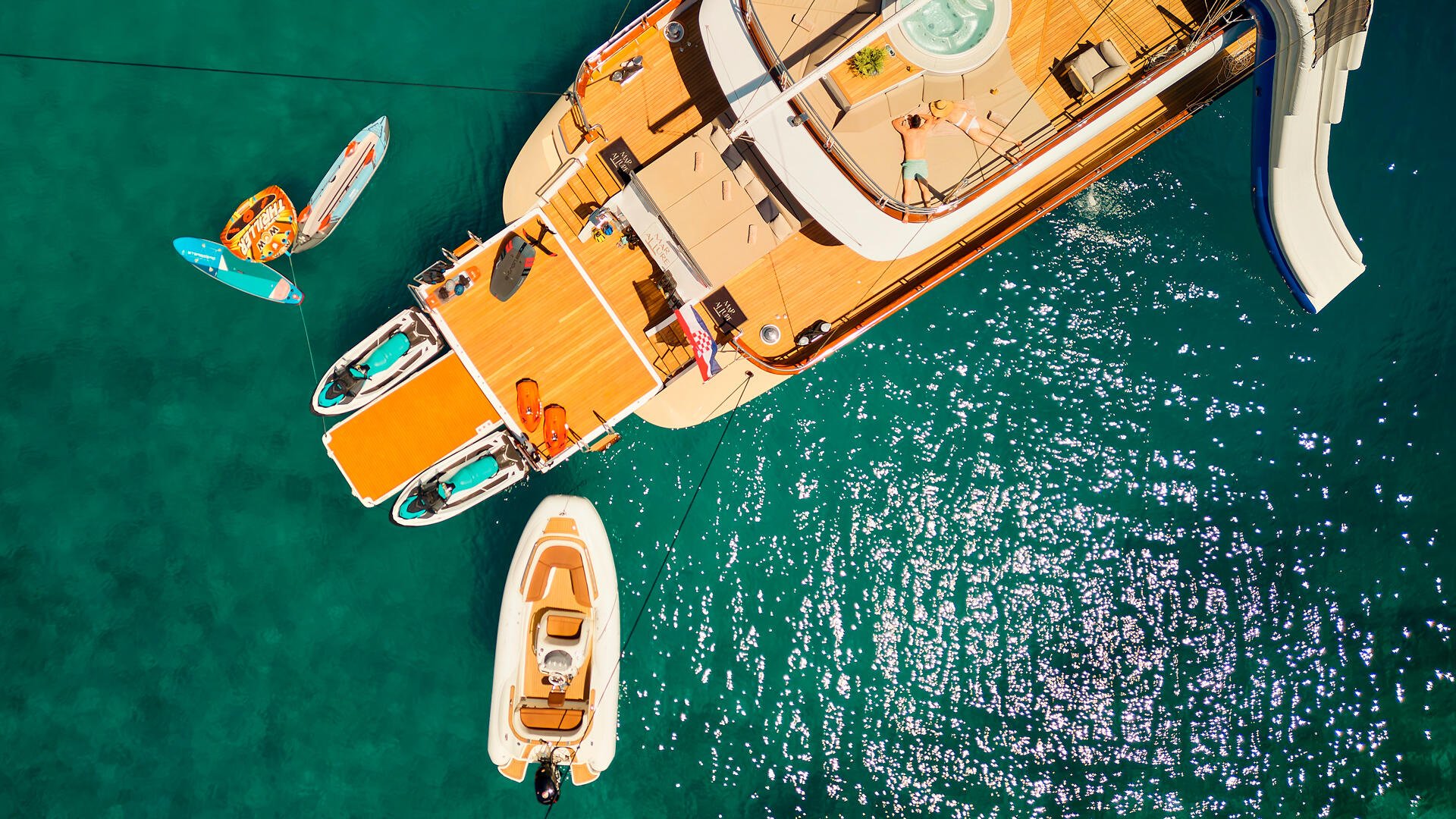 08-Marallure-water-toys-from-air_.jpg