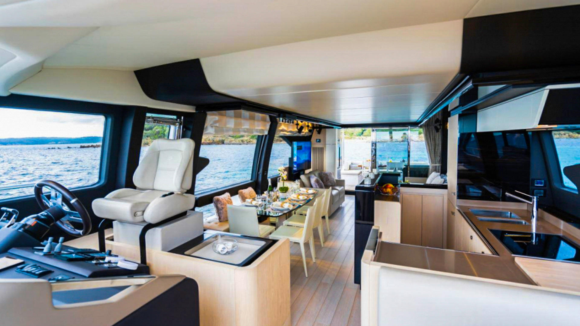 17-Azimut-72-Fly-Mineira-salon-4 _ _.JPG