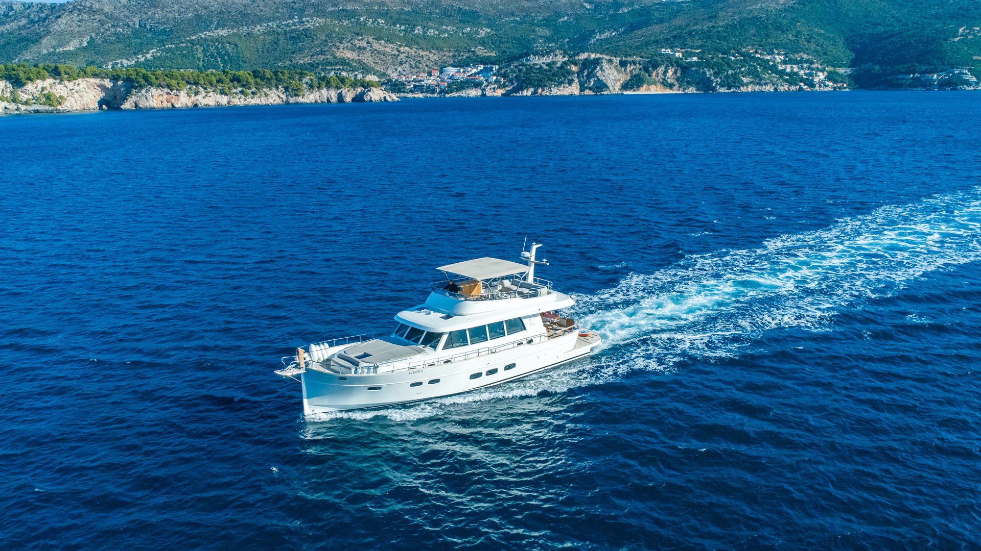 01-Cloud-9-cruising_.jpg
