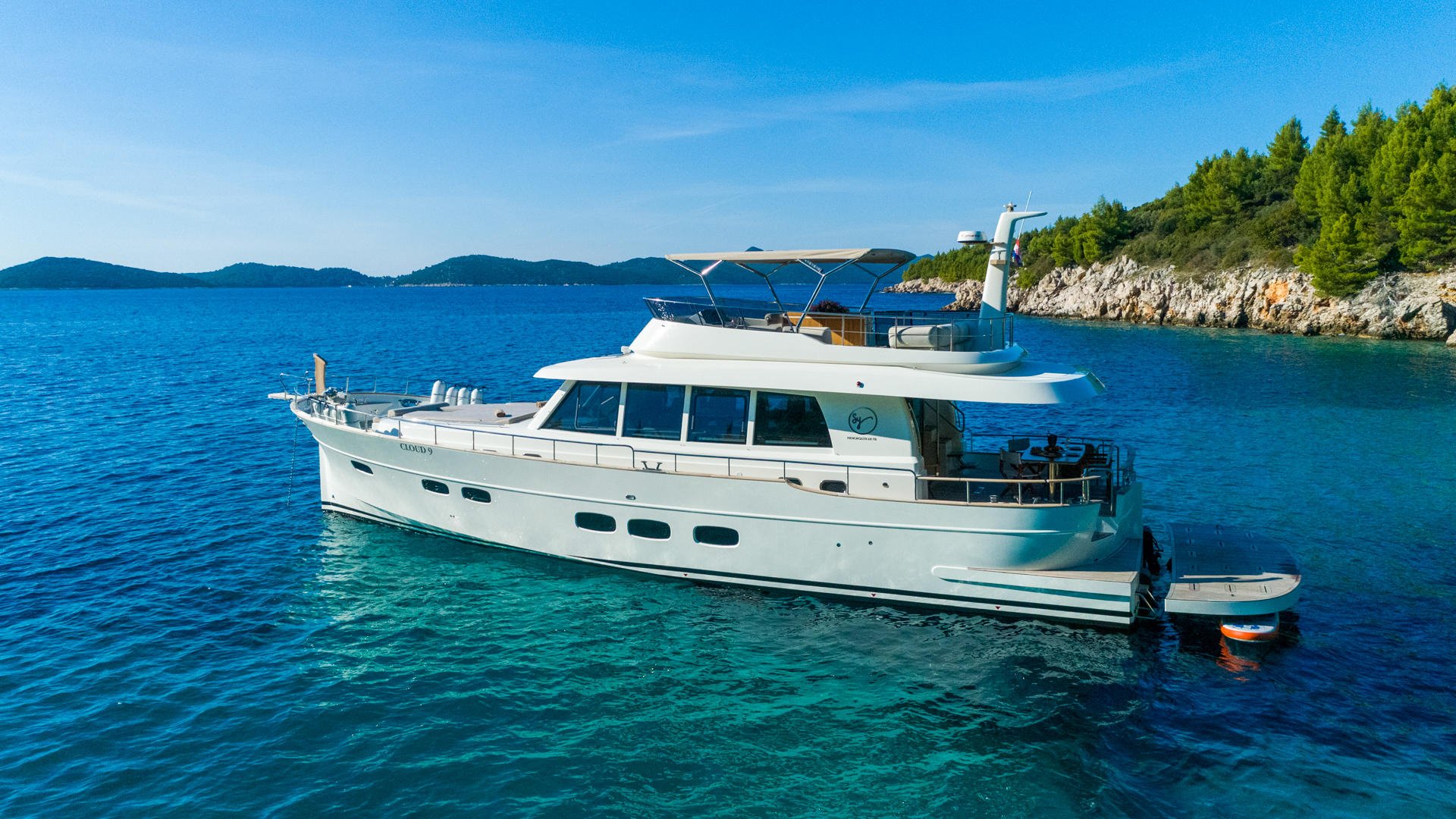 03-Cloud-9-portside_.jpg