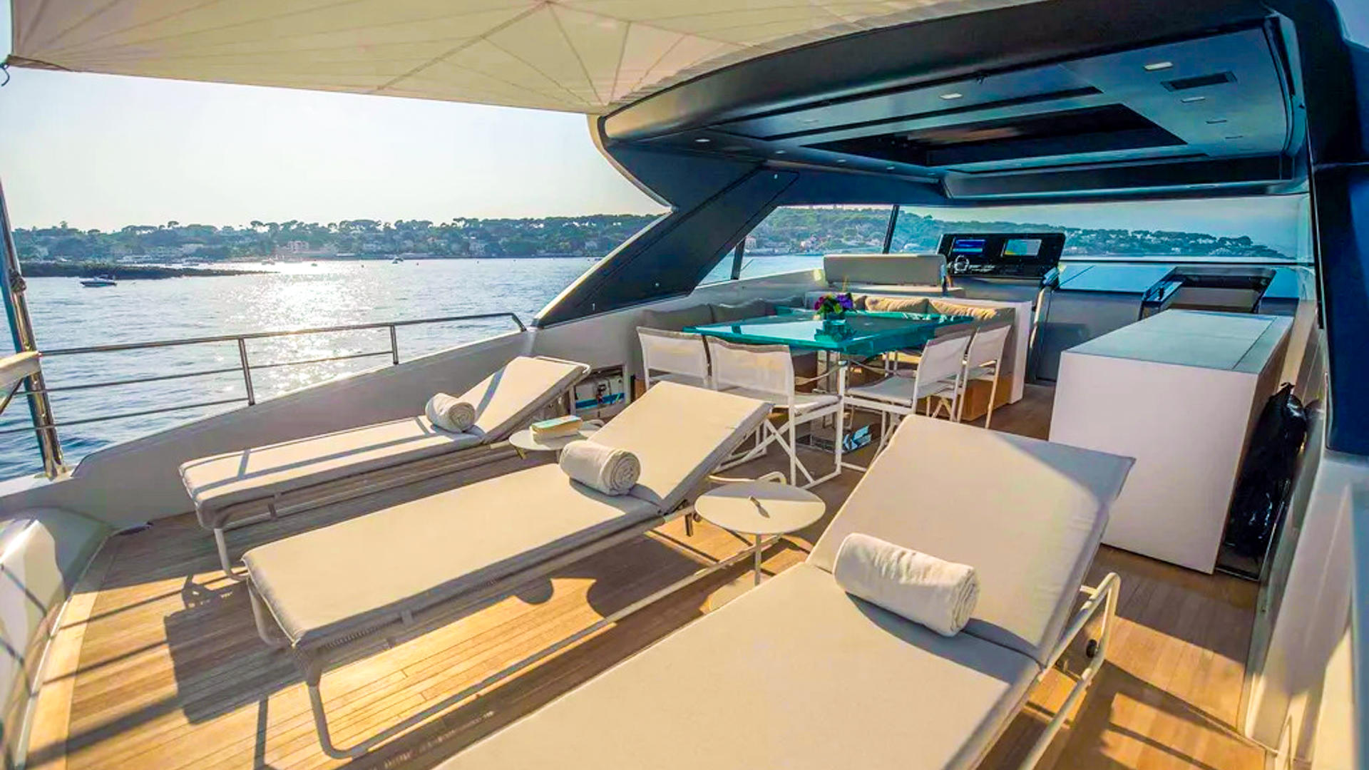 05-ALLEGRIA-flybridge_.jpg