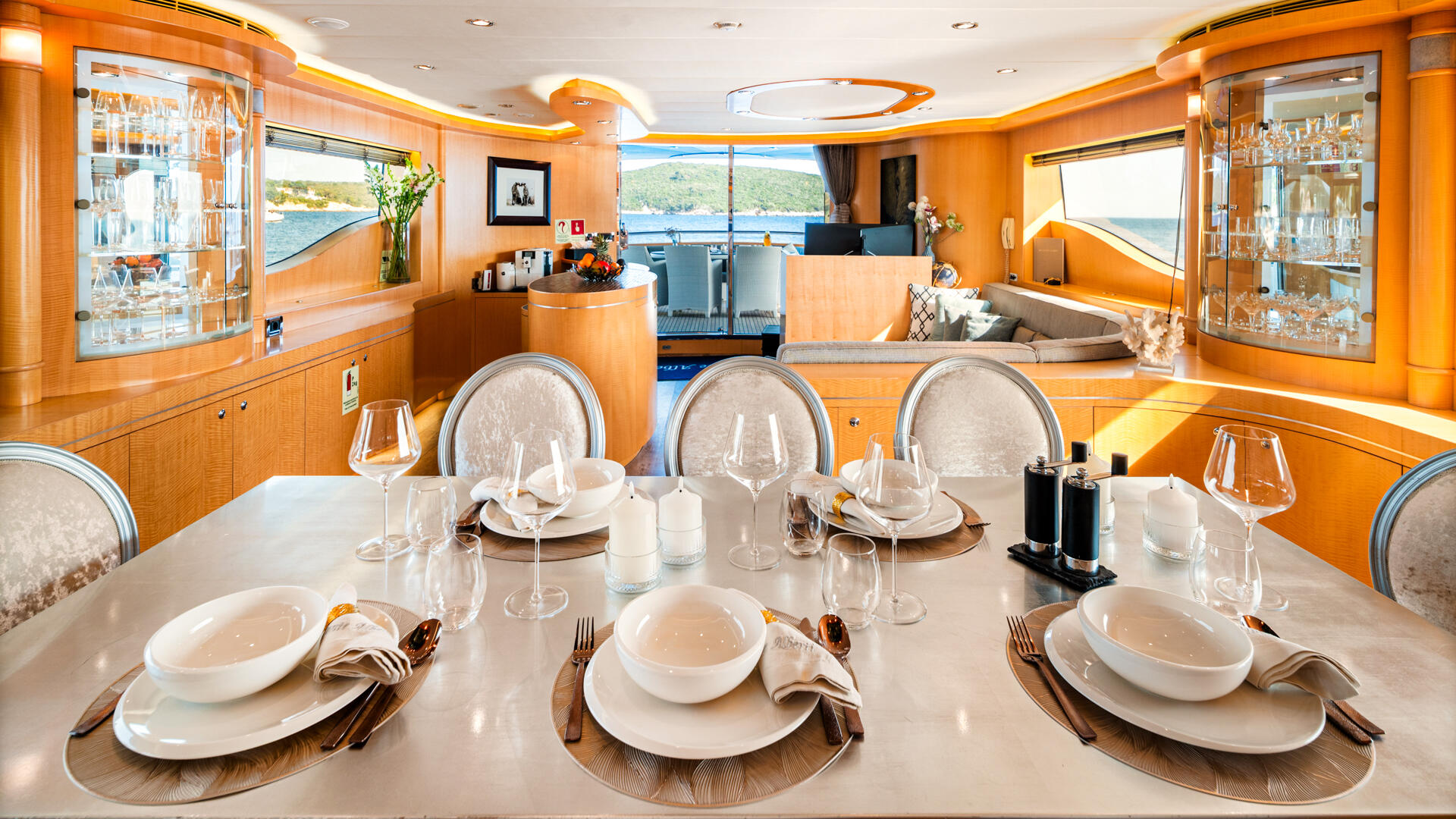 16-Conte-Alberti-dining-area_.jpg