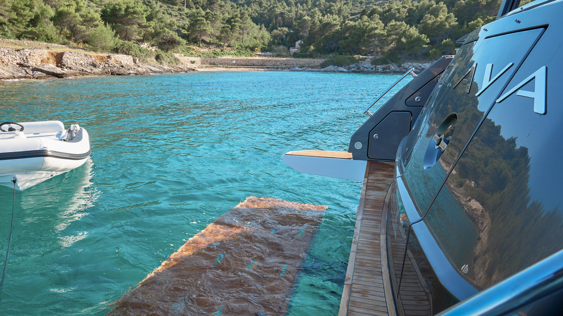 14-Aglaya-Hydraulic-Swim-Platform_.jpg