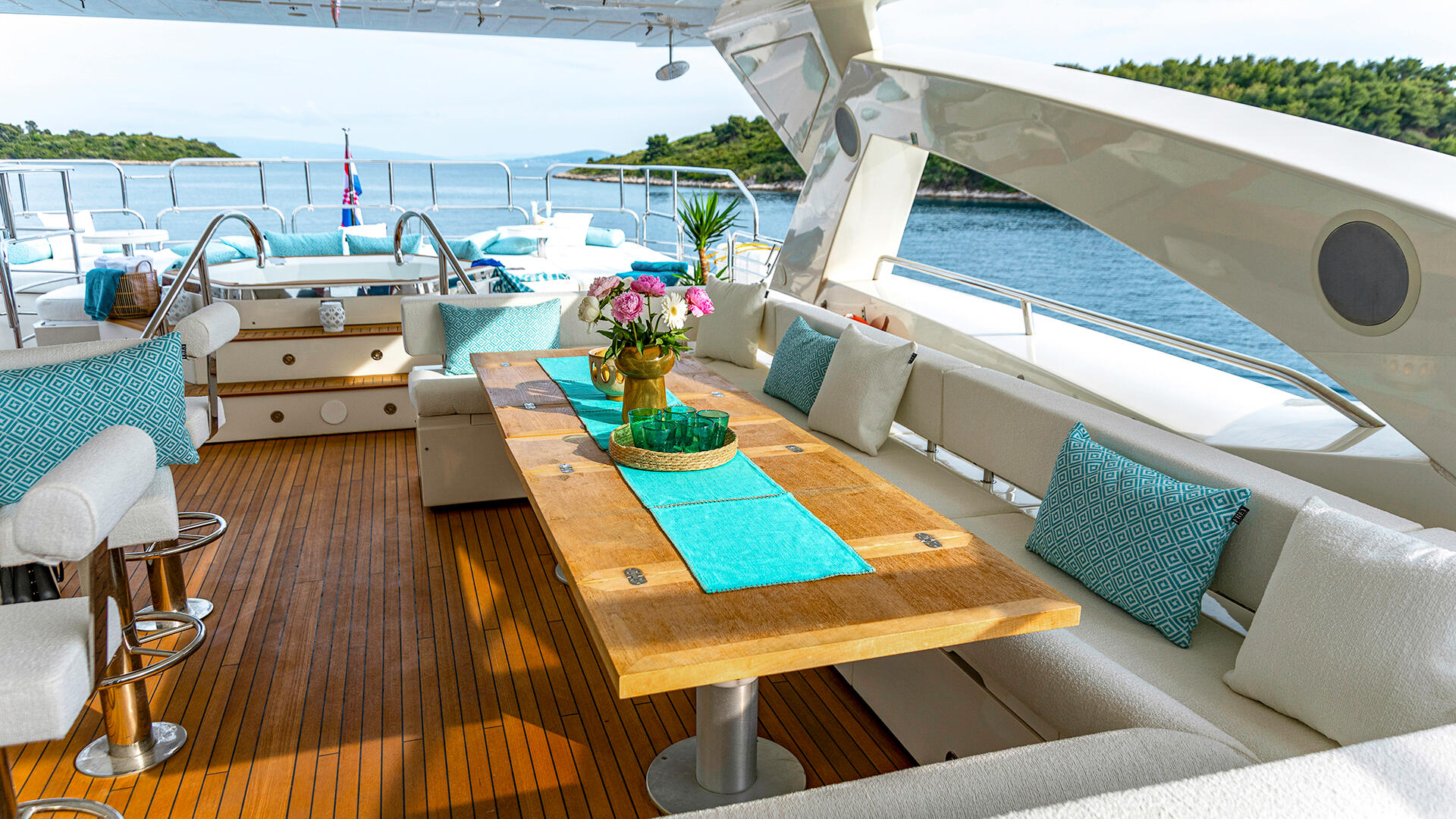 09-Arago-flybridge.jpg _ _.JPG