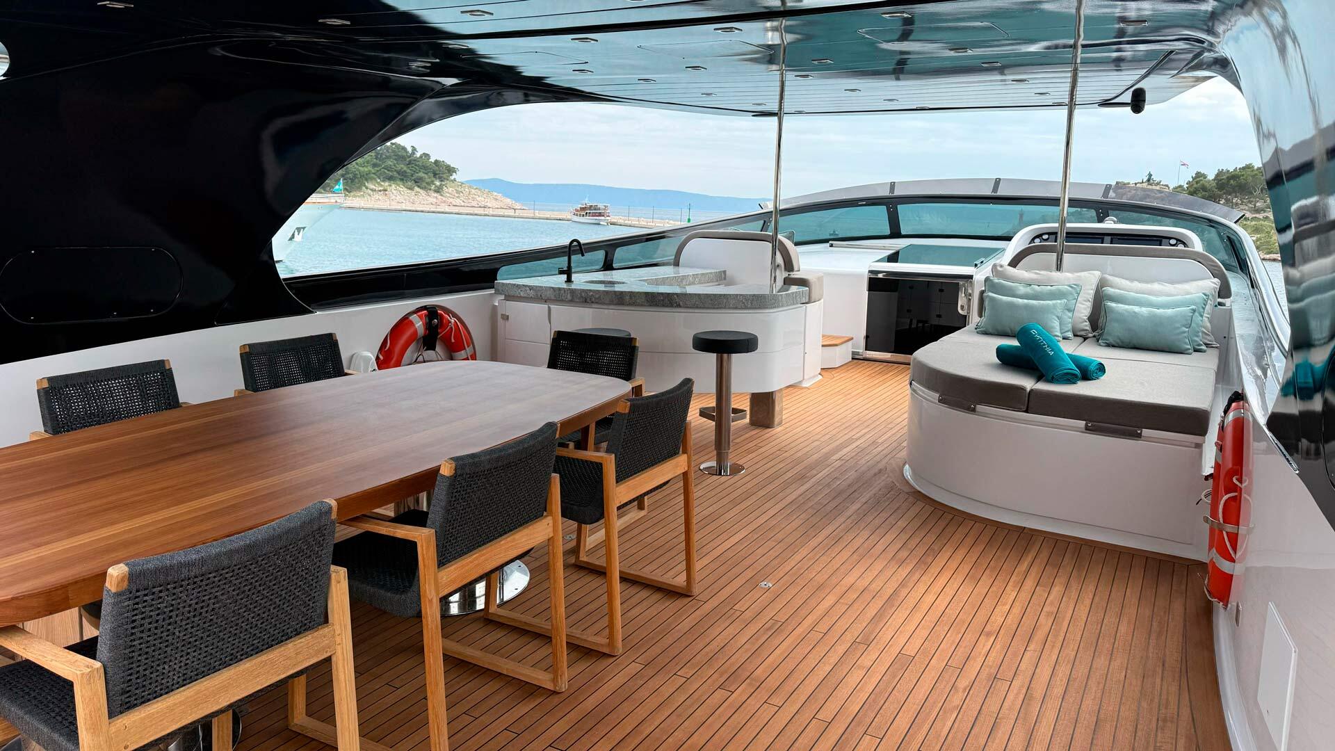 11-Cynthia-flybridge-side-view_.jpg