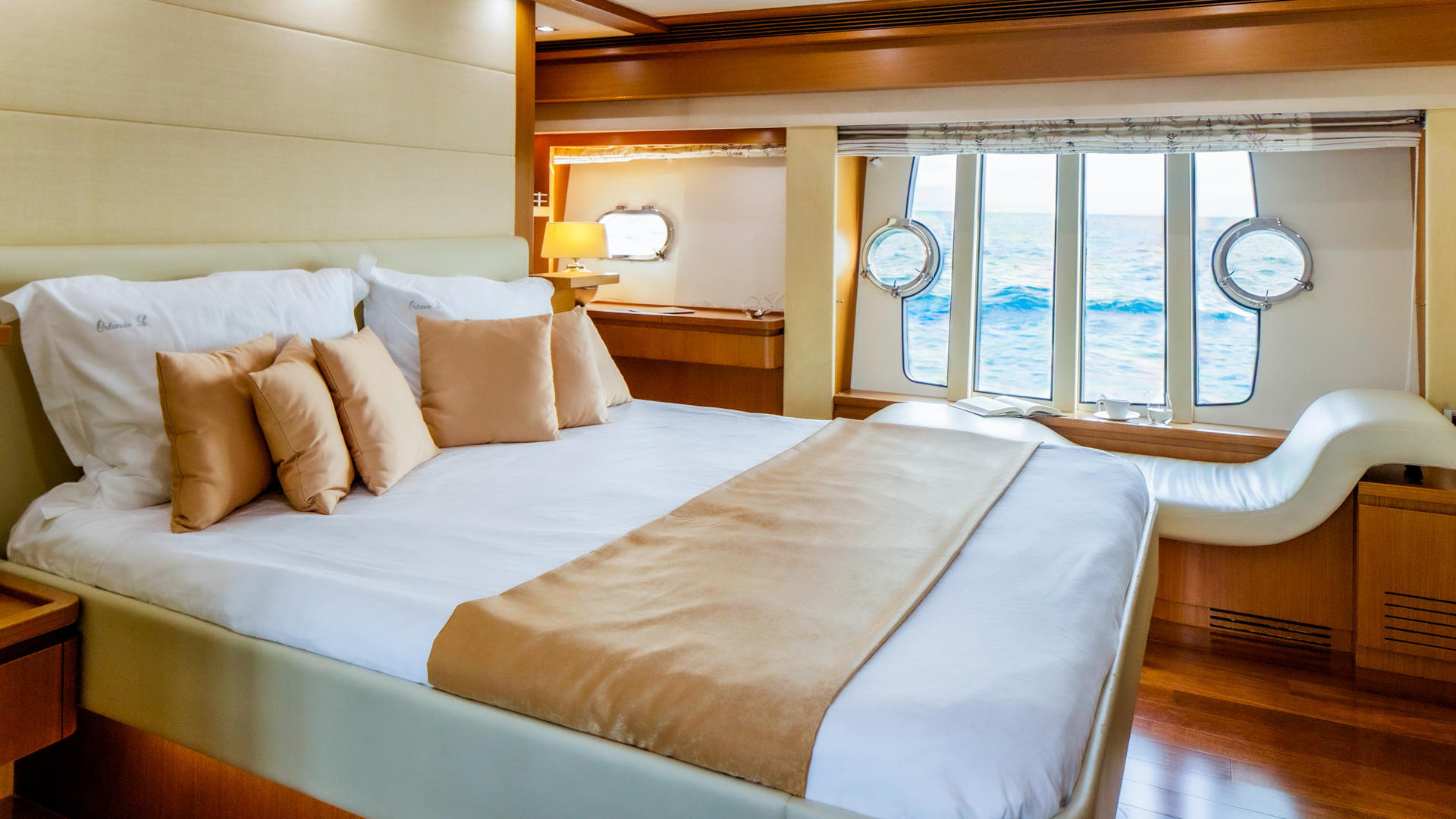 18-ORLANDO-L-Master-cabin-side-view_.jpg