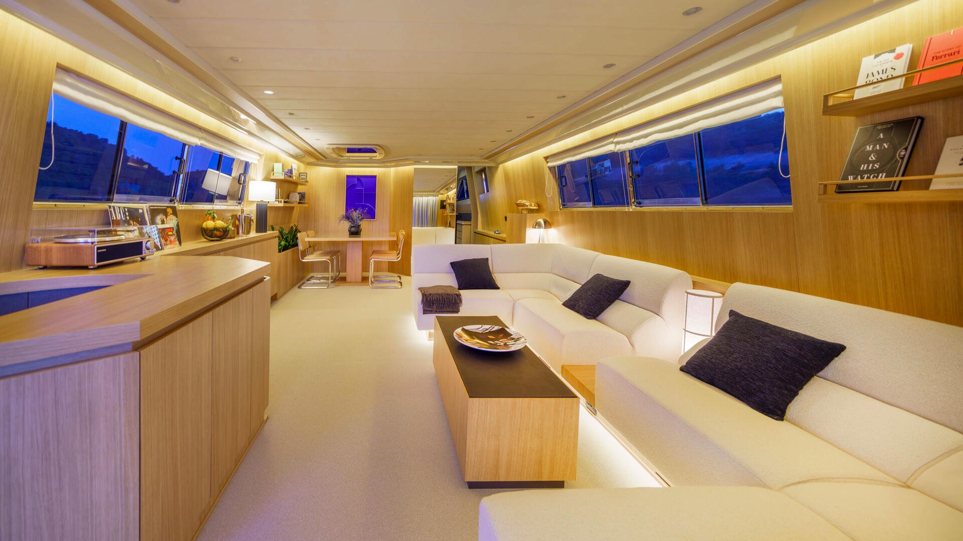 20-Phantom-salon-sophistication_.jpg