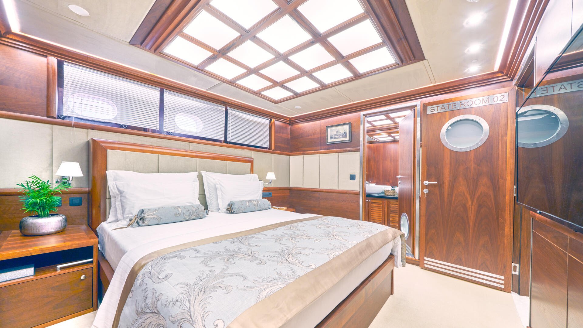 34-Lady-Gita-Double-cabin-No-2-and-3_.jpg