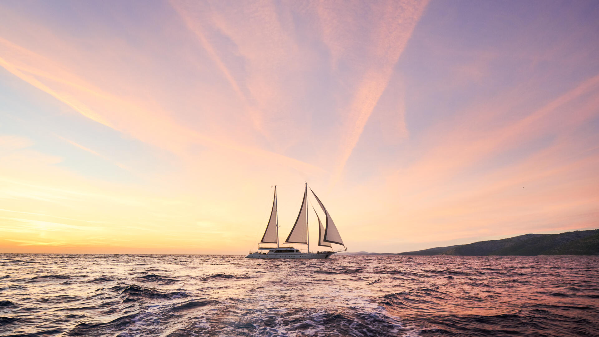 04-Lady-Gita-sailing-at-sunset_.jpg