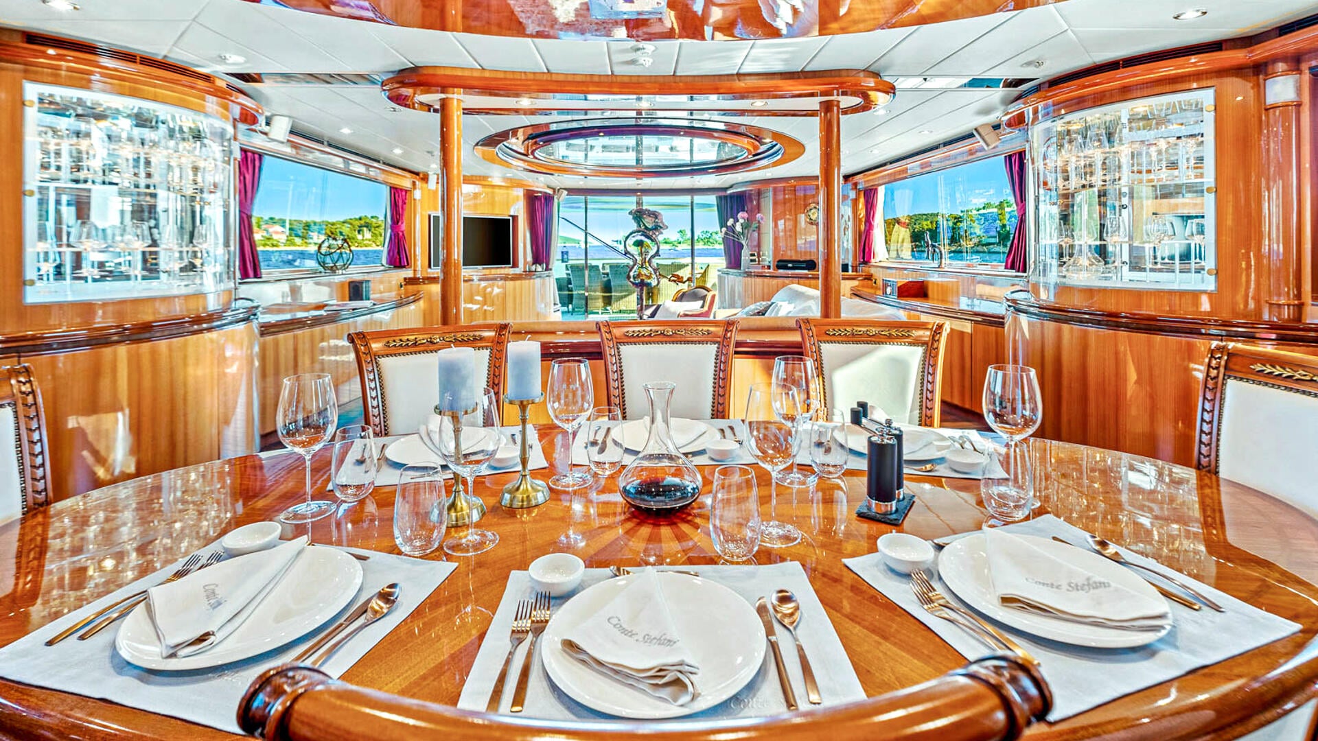 22-Conte-Stefani-dining-area_.jpg