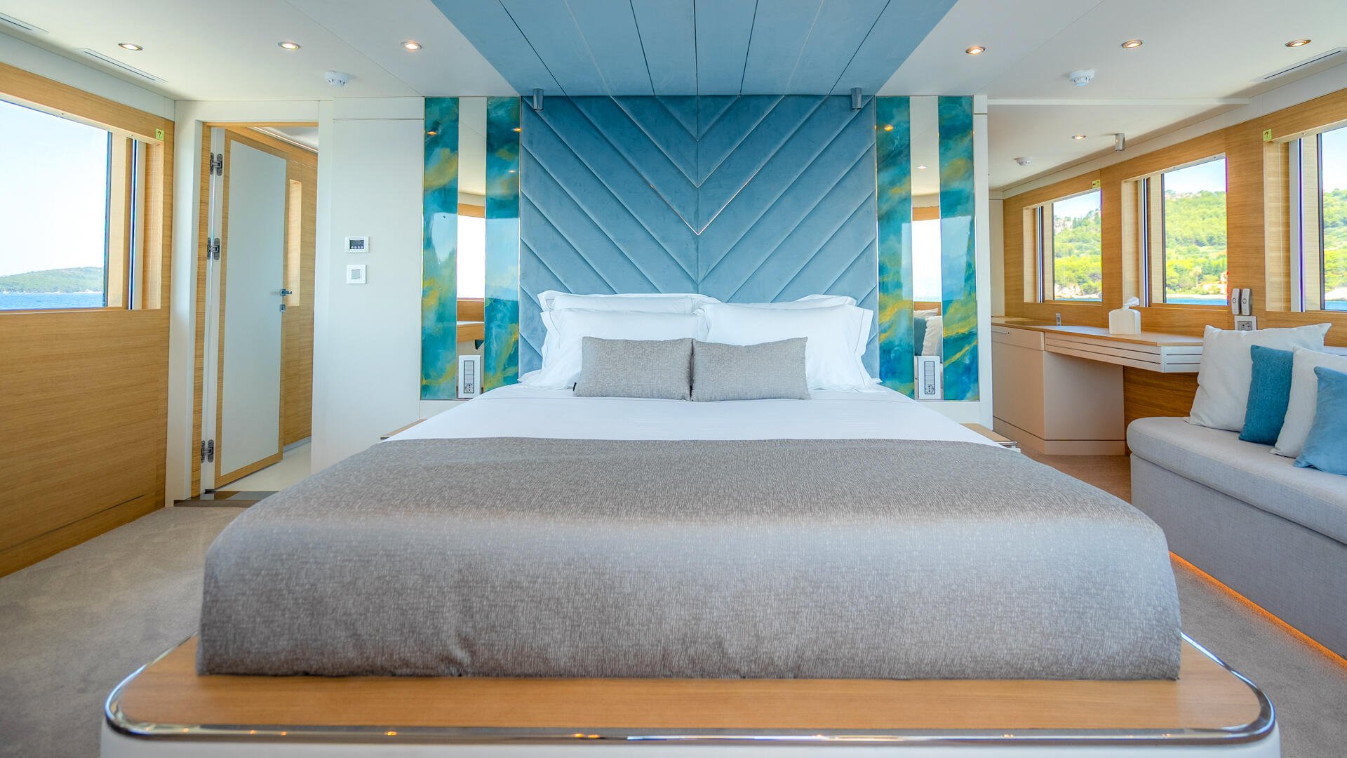 15-Renata-Master-stateroom_.jpg
