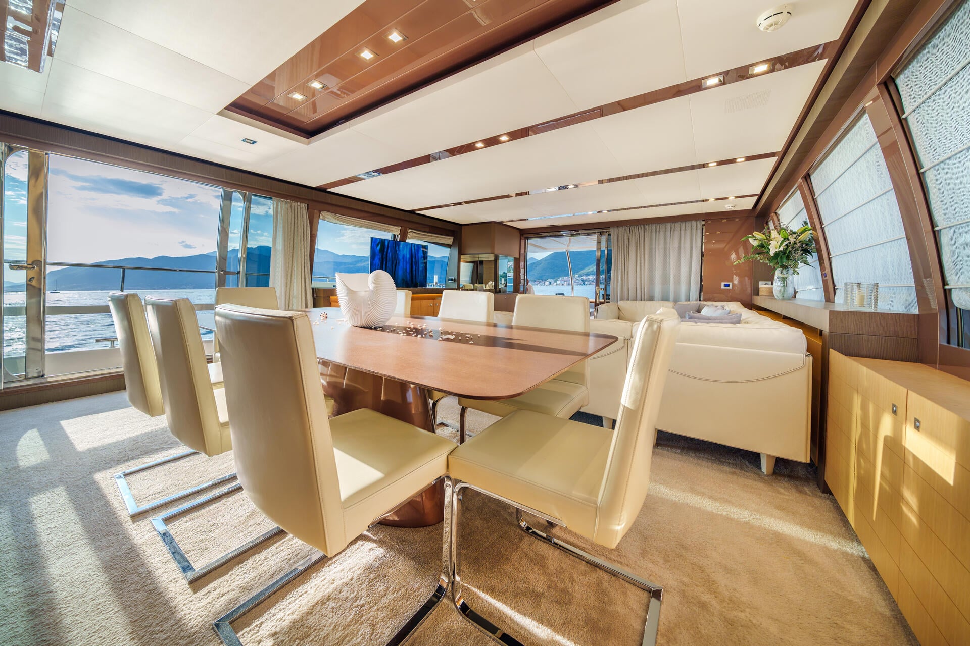 28-Iva-dining-area_.jpg
